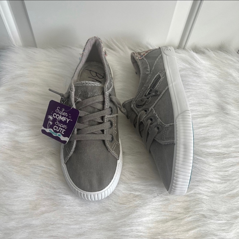 Blowfish Malibu Fruit Low Rise Sneakers - Picture 2 of 5